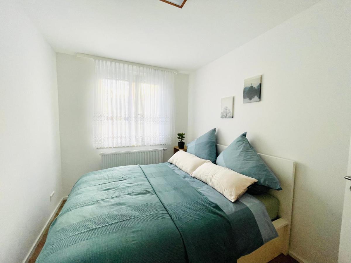 Frisch Renoviertes Und Charmantes Apartment Stuttgart Bagian luar foto
