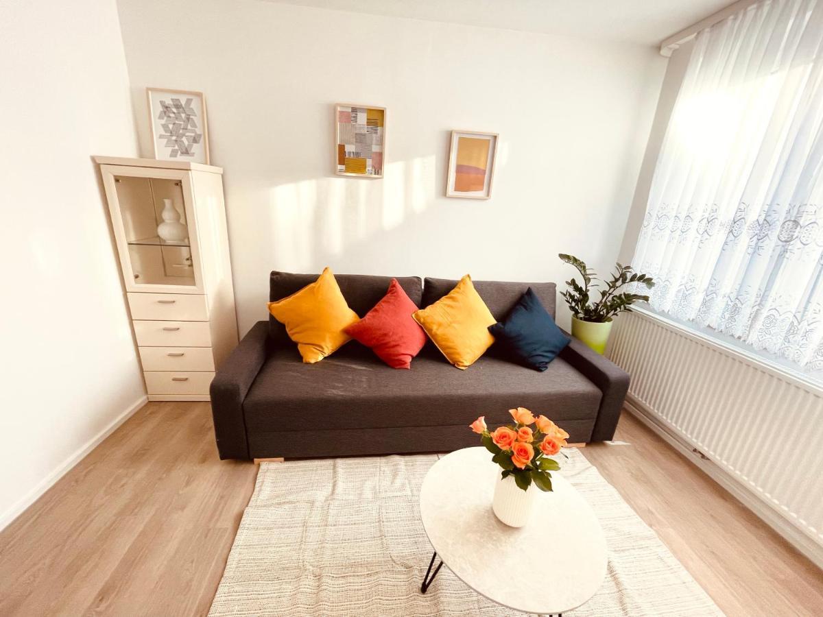 Frisch Renoviertes Und Charmantes Apartment Stuttgart Bagian luar foto
